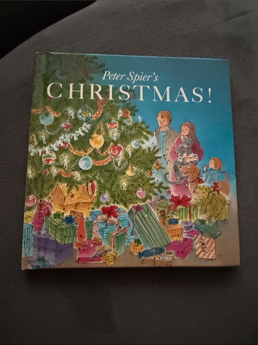 Peter Spier's CHRISTMAS! Illustrated Holiday Book - 1st British hardcover ed.